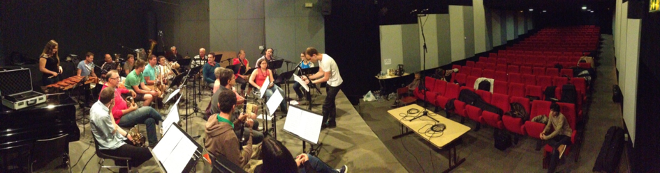 L'orchestre AFREUBO enregistrant d’une valse pour l’illustration sonore d’un film